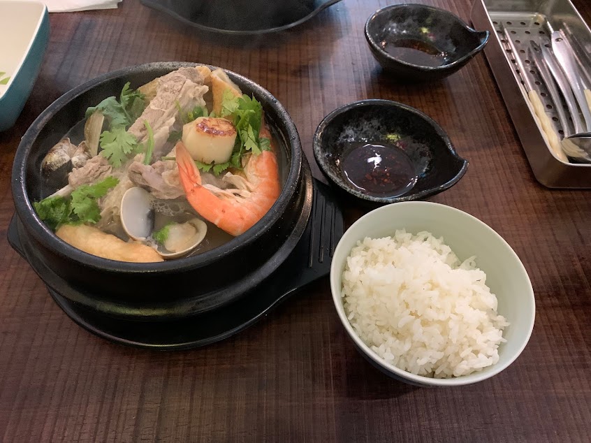 two kitchen 兩個廚房