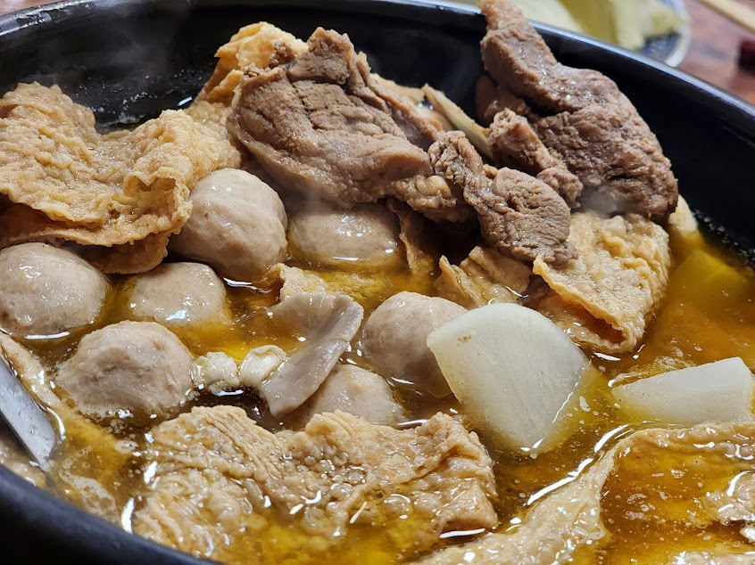 鴨味仔薑母鴨新竹成功店