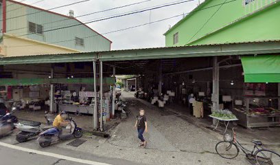 廟邊自助餐（虱目魚、雞肉飯、粄條）