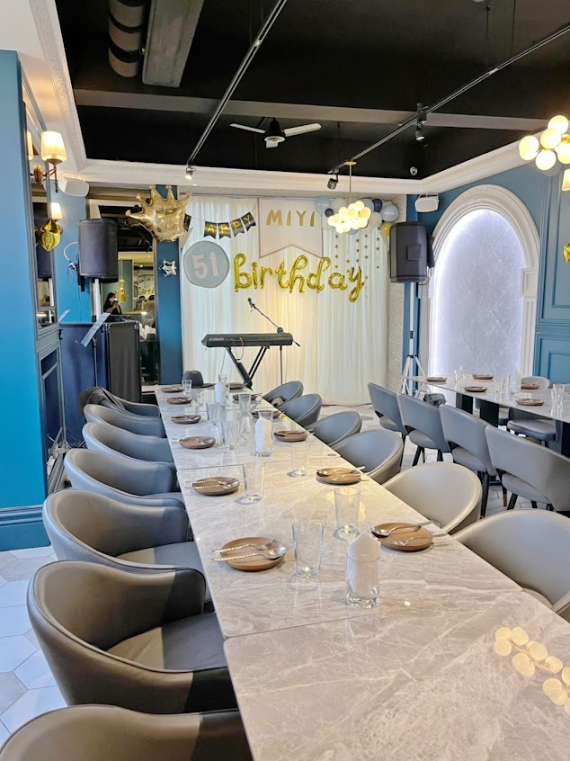 The JiaJiu Place 呷酒餐酒館