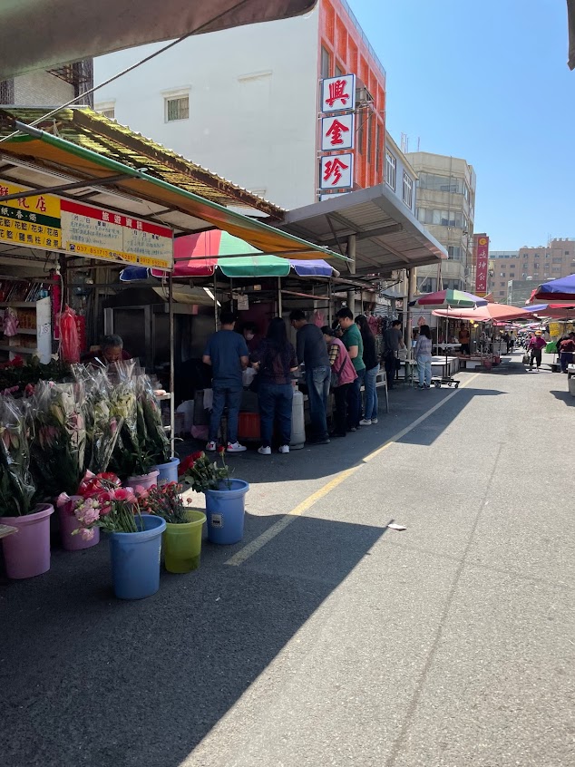苑裡菜市場耕牛園炸雞