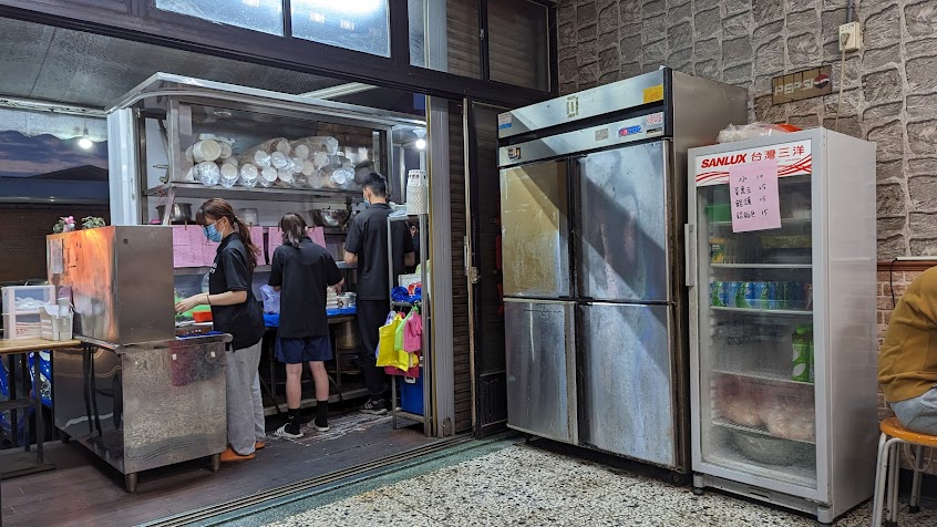 滷飄香川味牛肉麵