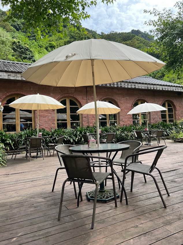 漫步雲端森林廚房