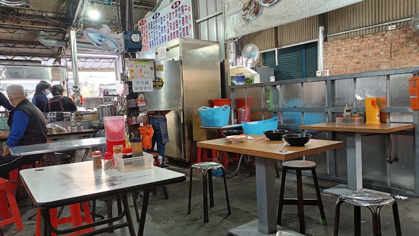 牛肉村 陽春麵.牛肉麵