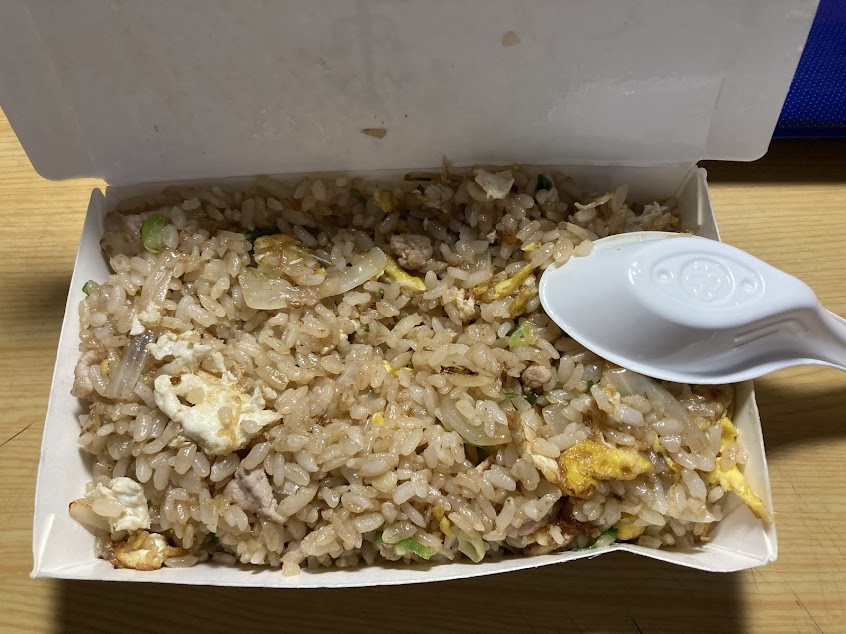 麗秋雞肉飯快炒店