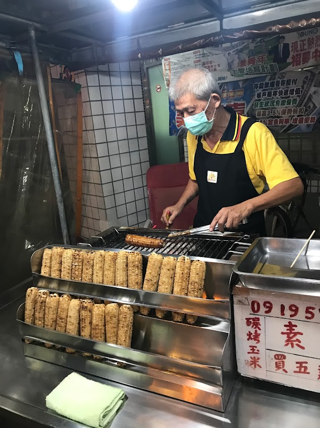 懷味古早味碳烤玉米