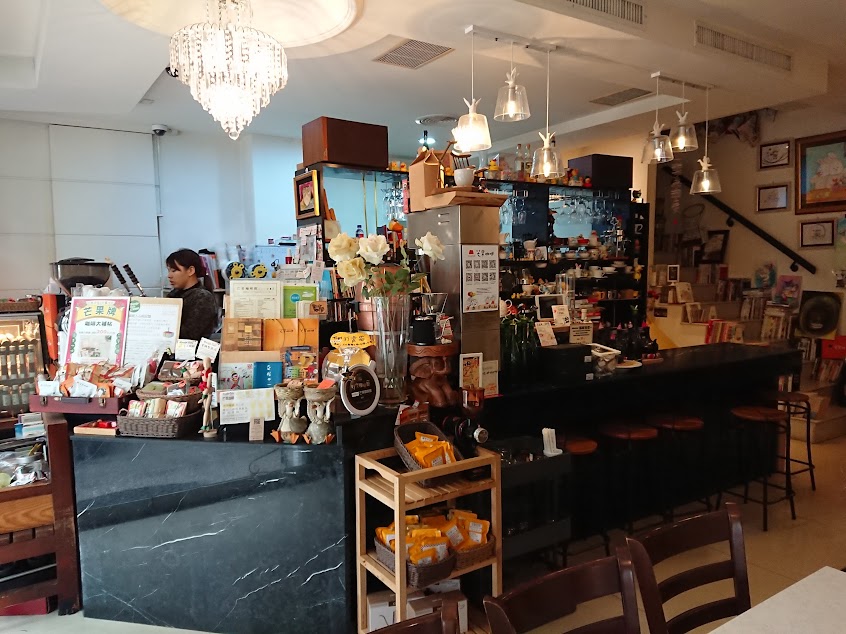 芒果咖啡館-雲林莿桐精品咖啡館（無餐點，提供精緻小蛋糕）