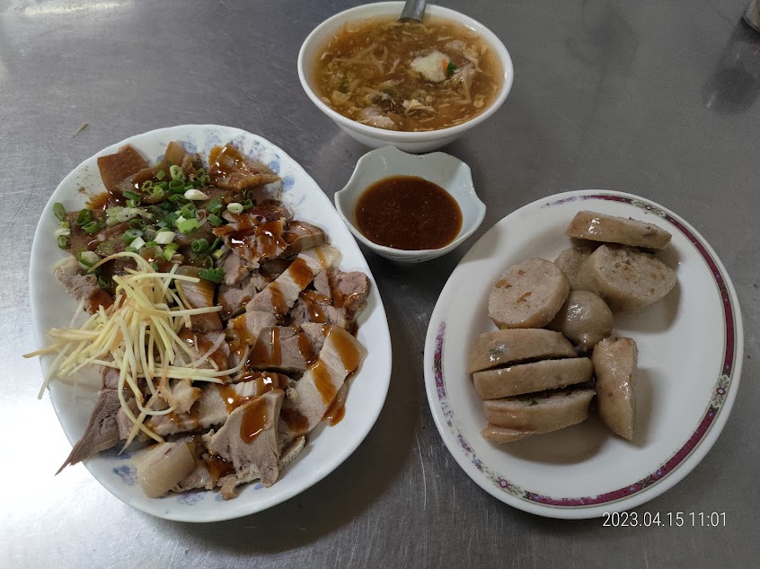 膳芳小吃（麵疙瘩、糯米腸、魯肉飯、麵類、各式小菜）