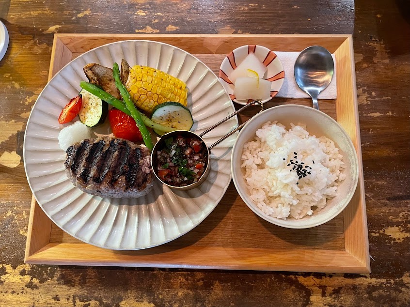 柒日 日式Tapas Bar 燒烤居酒屋 ( 提供日間 / 晚間內用兩種菜單)(營業日14:30-17:00 Happy Hour)