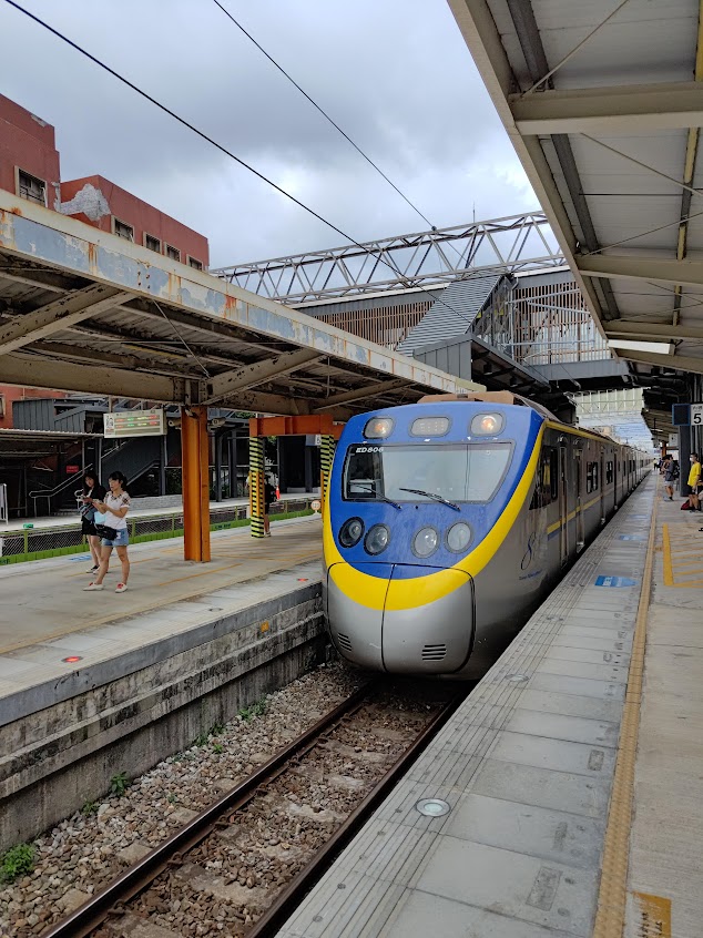 Cocobar ktv 電話亭