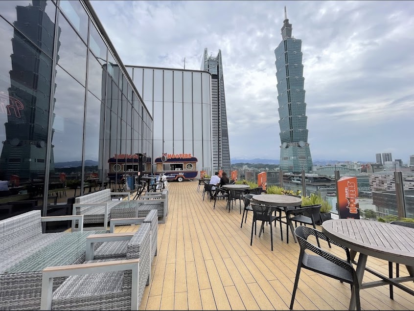 HOOTERS美式餐廳 信義店