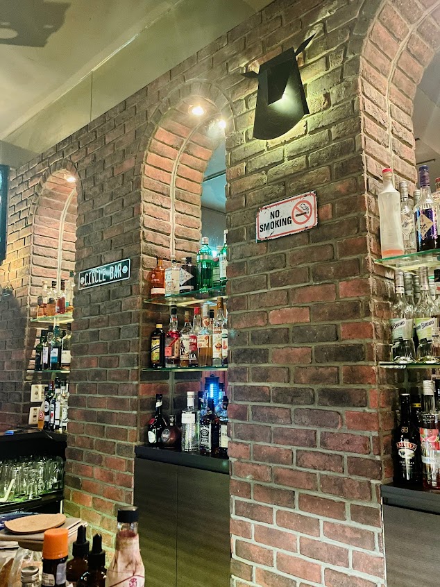 Circle Bar