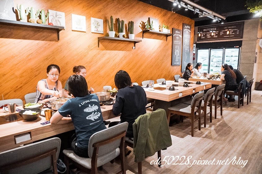 大魔大満足鍋物-板橋旗艦店