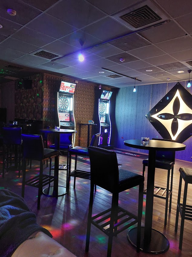 舒壓會館飛鏢bar