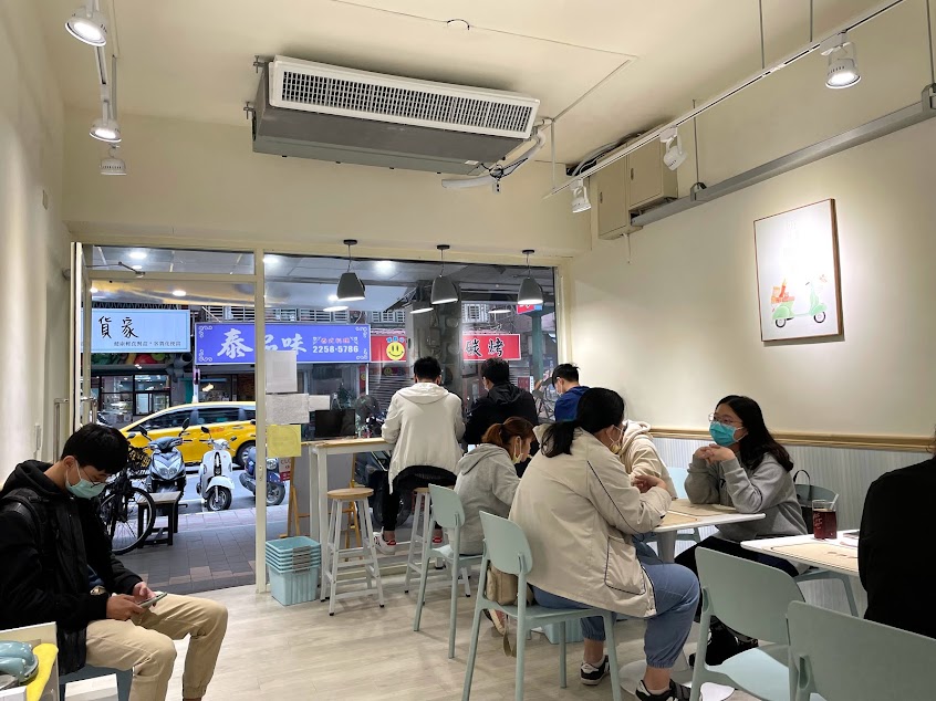 八月正午早午餐。咖哩丼飯專賣店