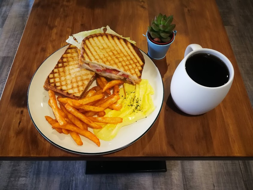 皇室吉利堡-板橋四維店