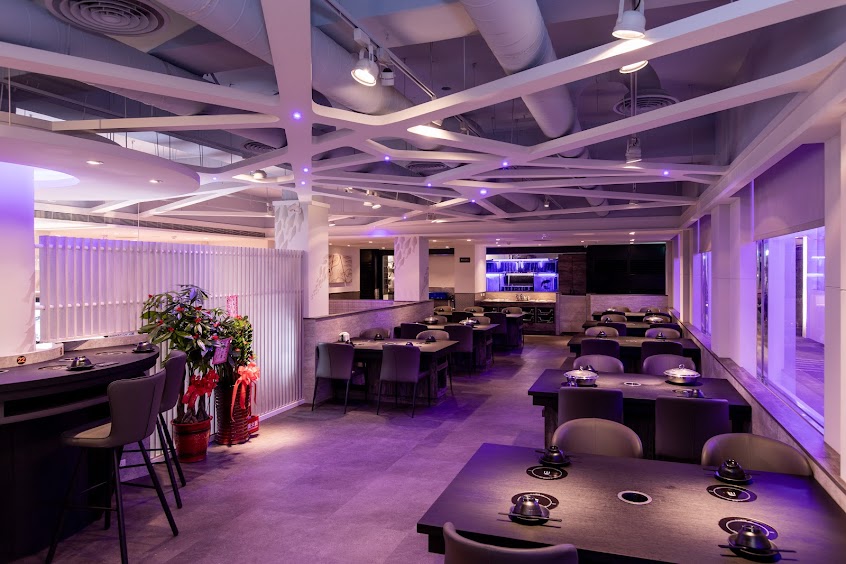 宇禾田宴會館-3樓、5樓宴會廳-2樓宇禾田鐵板燒/餐廳/婚宴/尾牙/圍爐/春酒/1樓糰子の燒肉吃到飽/備有收費停車場