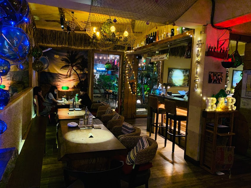 躲迷藏Tiki Bar ( Hide-N-Seek Tiki Bar)