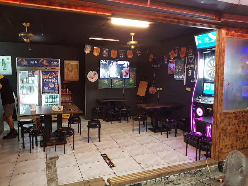 喝BAR小館