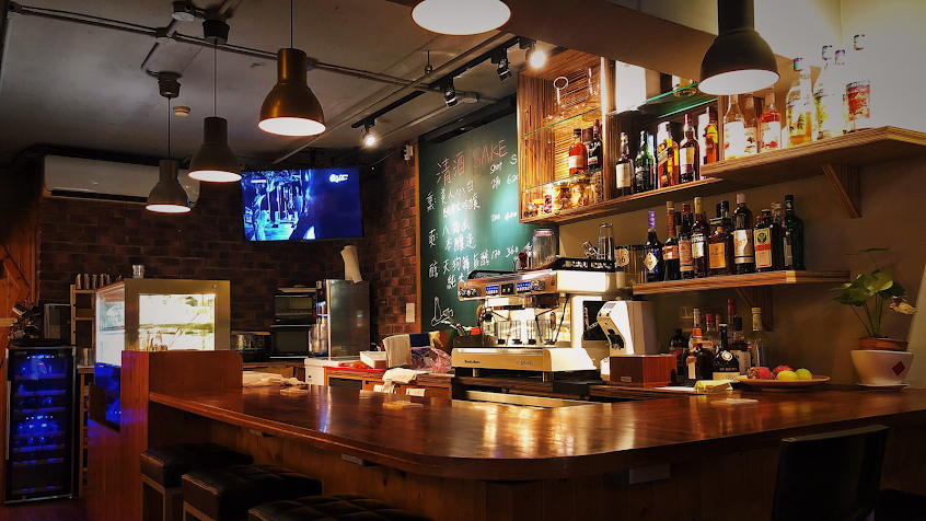 Corner 32 Lounge Bar