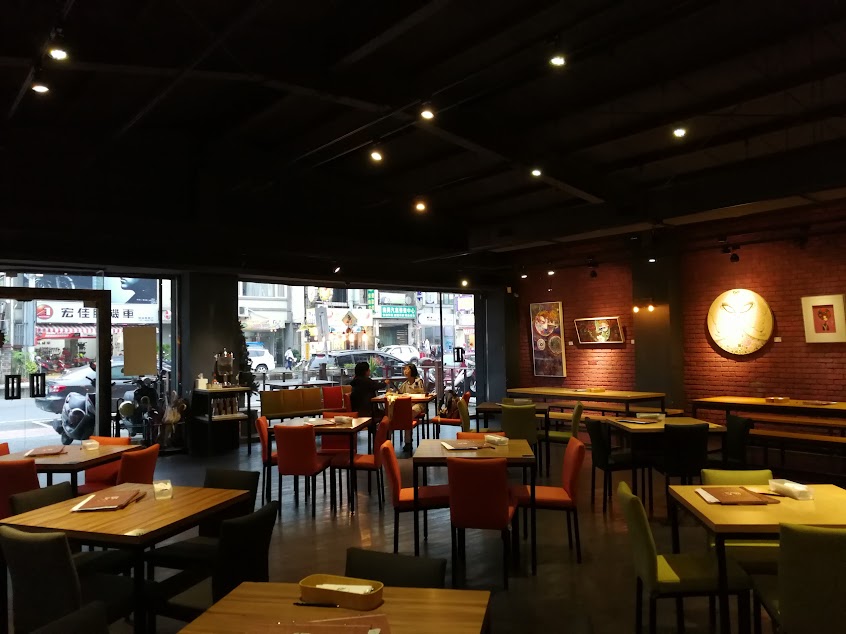 旅人咖啡館.龍潭店