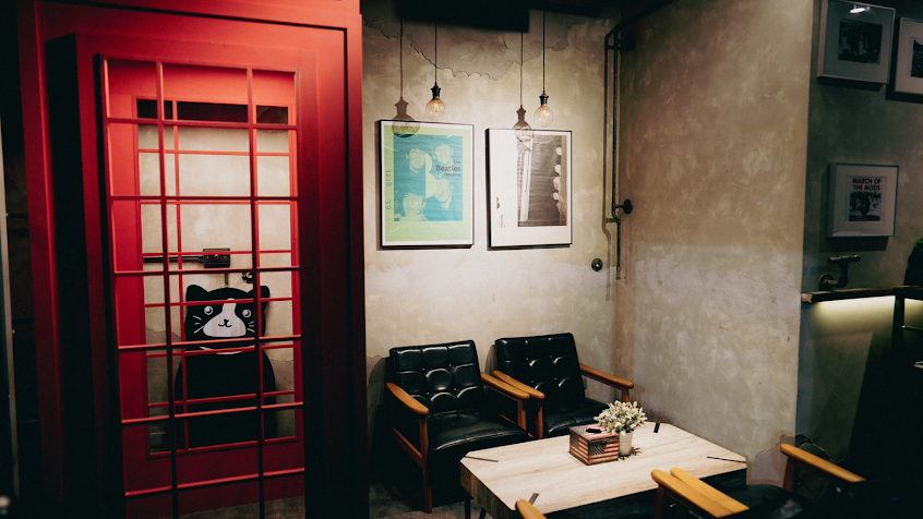 The one dining&wine Bar