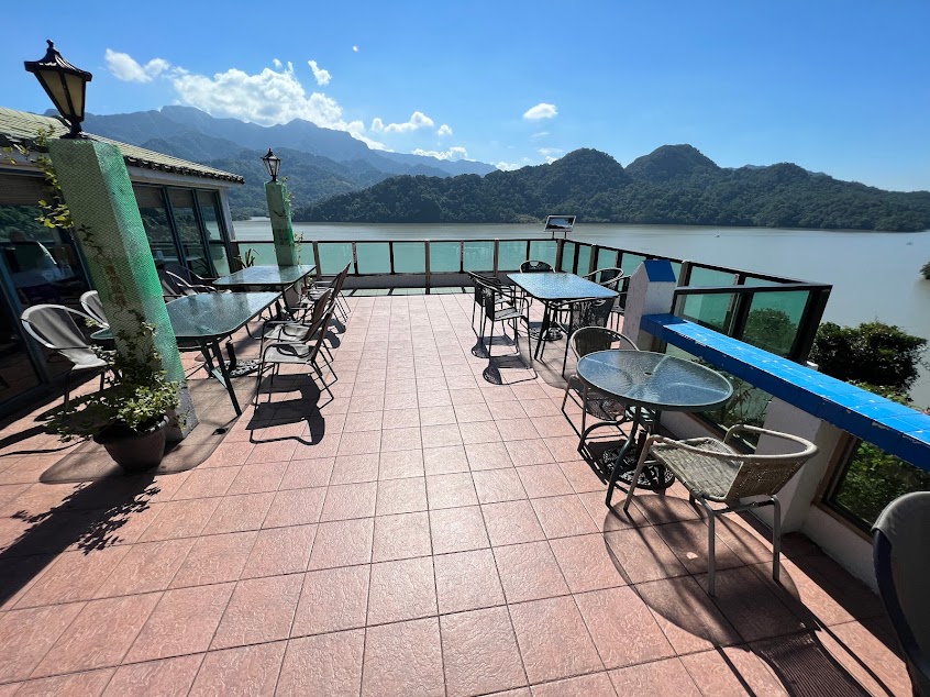 大溪湖畔景觀咖啡廳