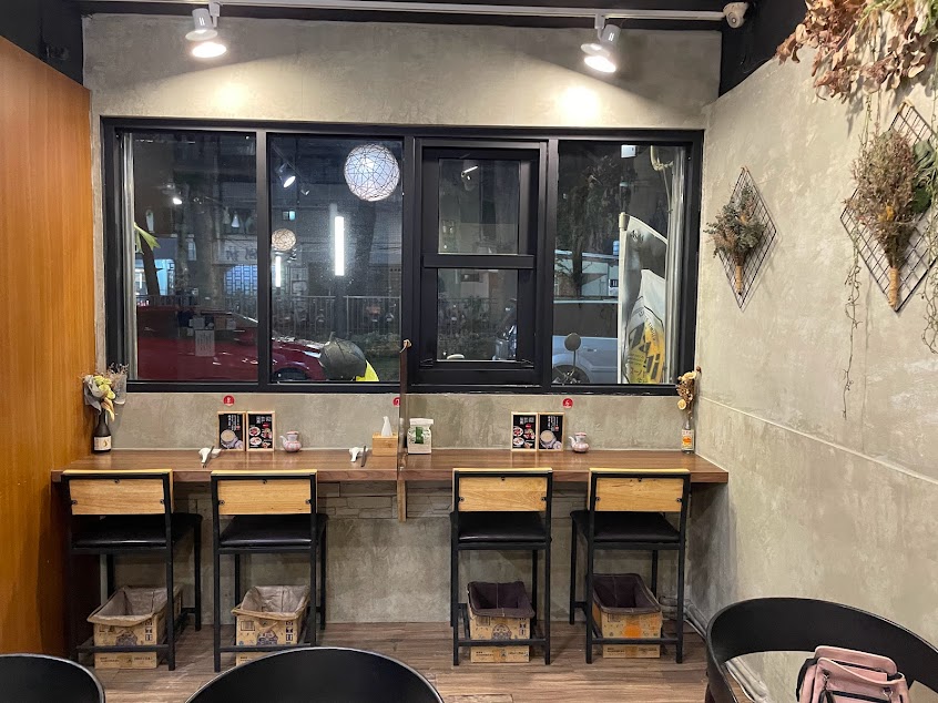 拾飯 日式料理.丼飯.壽司.刺身