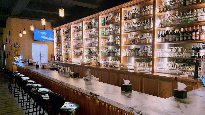 ALMA space 飛鏢餐酒館【台中酒吧｜推薦酒吧｜一人酒吧｜特色酒吧】