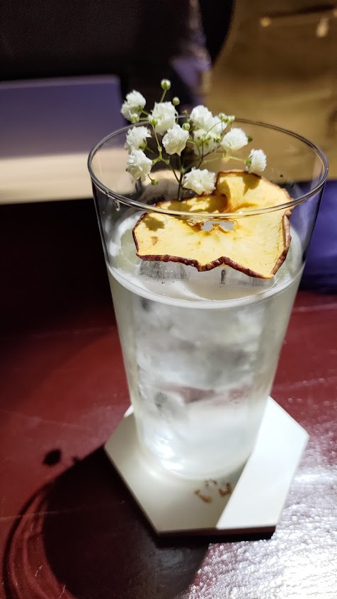 月映酒吧/台中酒吧推薦/分子調酒專門店/特色酒吧/西區酒吧/西屯區酒吧/台中美食酒吧/餐酒館酒吧