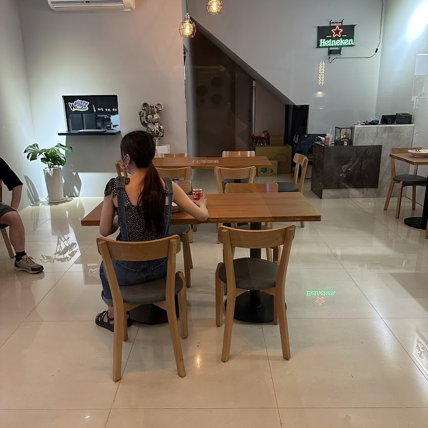 弎次方 咖哩 串燒 丼飯