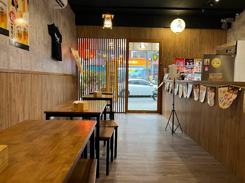 串三郎《特色美食》沙鹿日式居酒屋｜推薦｜平價燒烤｜深夜美食｜宵夜串燒｜海線宵夜美食｜隱藏美食