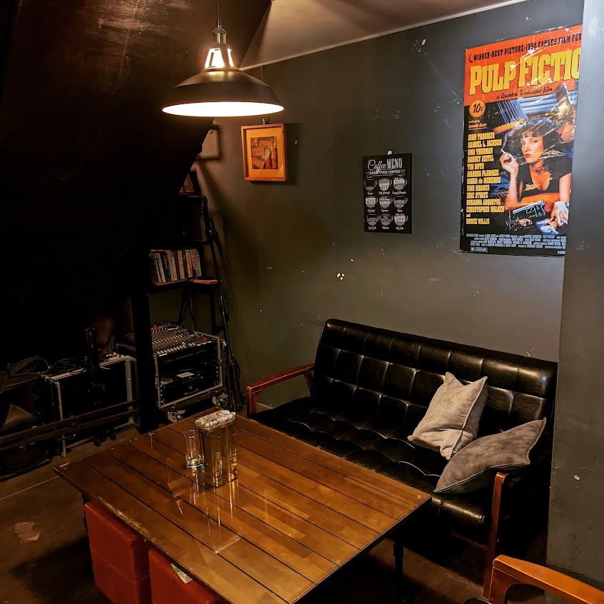 TUBE – Bar & restaurant