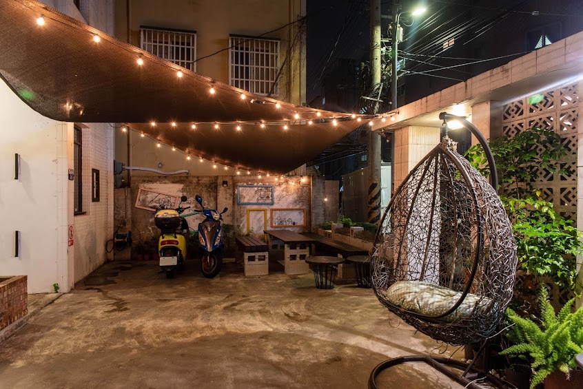 框框背包客棧(幾何1館) | Kuang Kuang Hostel | 可包棟 | 合法民宿094號