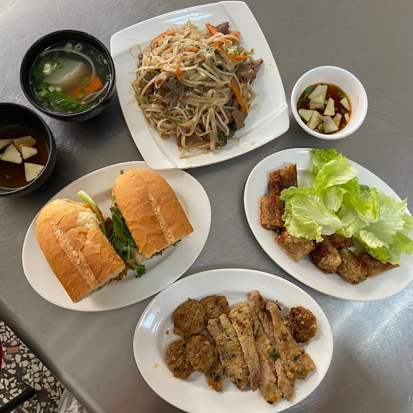 呷看嘜越南美食