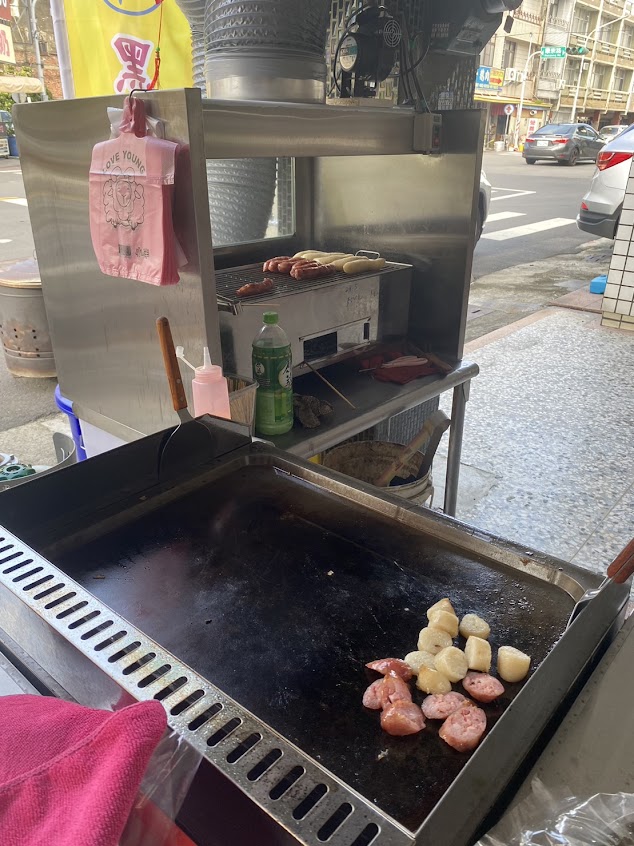 學甲黑輪輝 大腸炒香腸