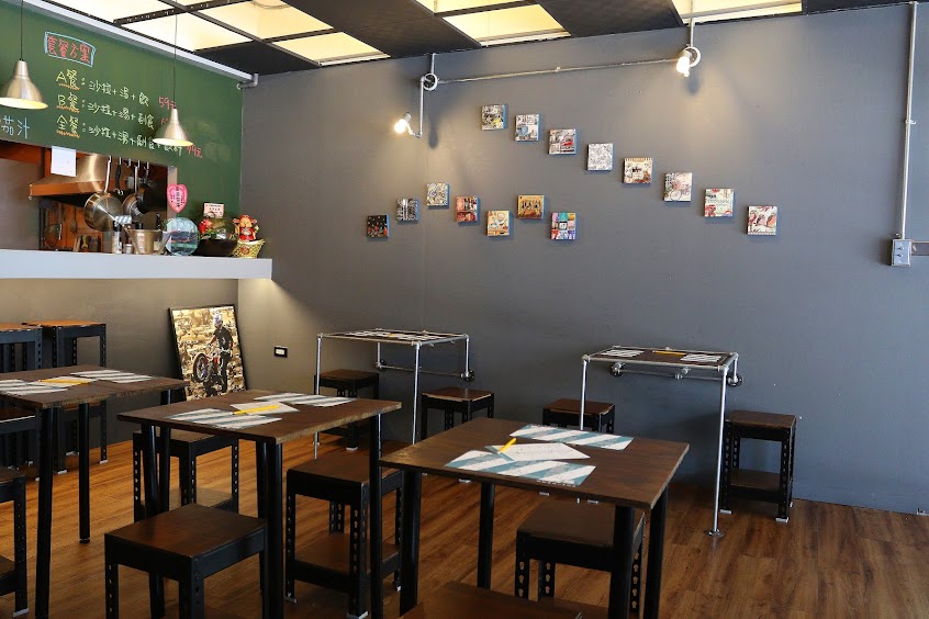 食べオム洋食歐姆専門店-台南 人氣必吃美食 平價日式蛋包飯 銅板排隊料理 聚會聚餐首選推薦