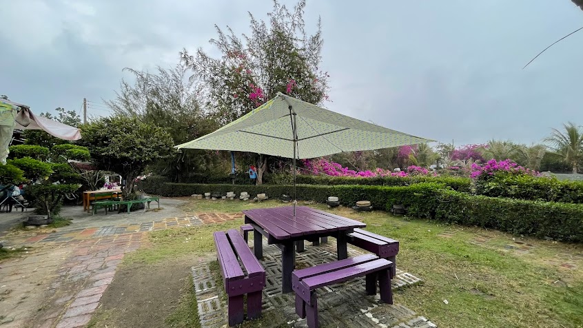 椰庭景觀餐廳（店休請看FB/IG)