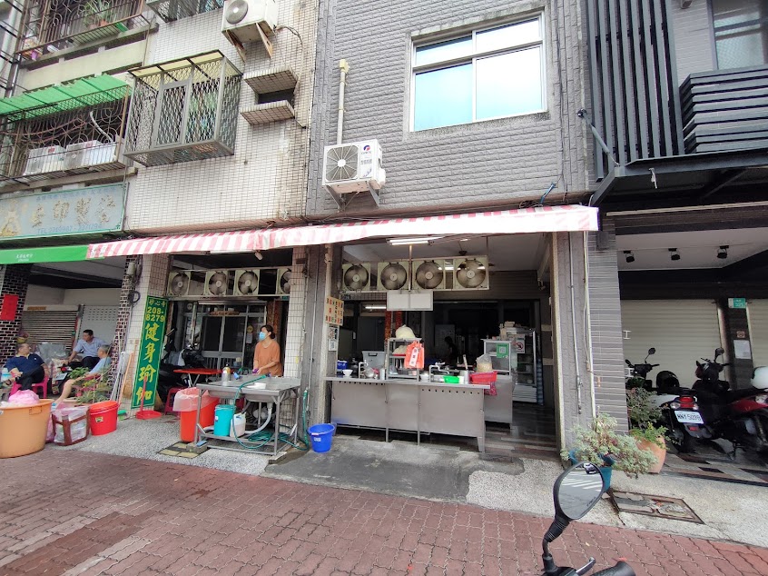 小東路無名麵攤9/15-9/18店休