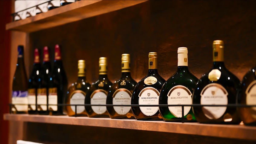 品酒肆餐酒館 Winederland Bistro /高雄美食/高雄美術館