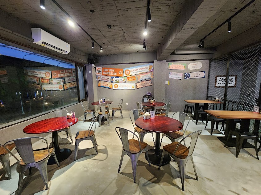 Hot Box Barbecue 愛河店 店休日依IG公告