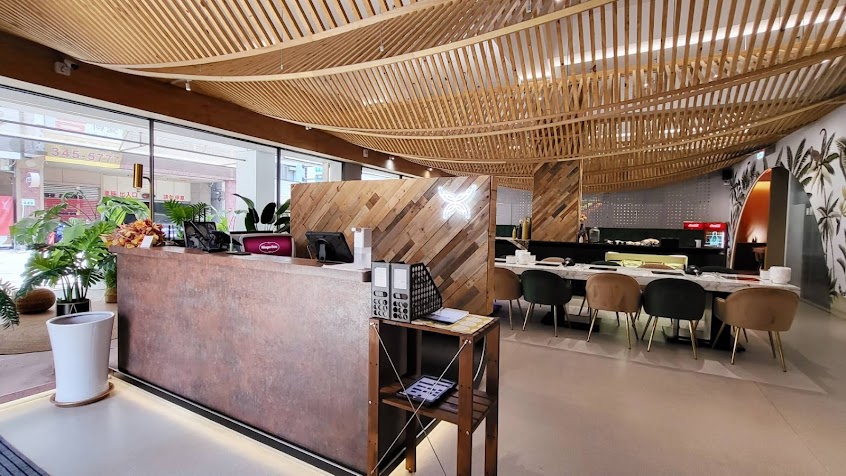 花花世界鍋物高雄左營旗艦店