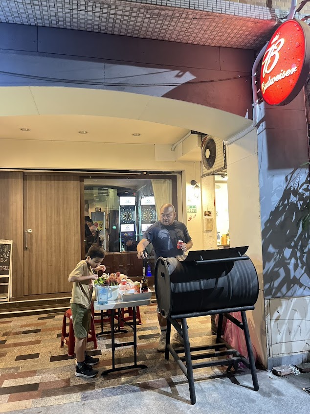 蜂鳥巢音樂酒吧