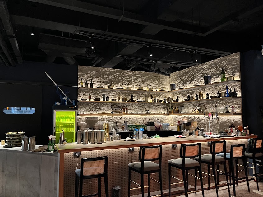 沾 먹고 마시고韓式餐酒場●韓國梨泰院風◎高雄創意料理◎高雄韓國燒酒◎高雄餐酒館◎高雄網紅酒吧◎高雄宵夜◎高雄美食◎慶生包場◎求婚包場◎下班聚餐◎續攤首選●