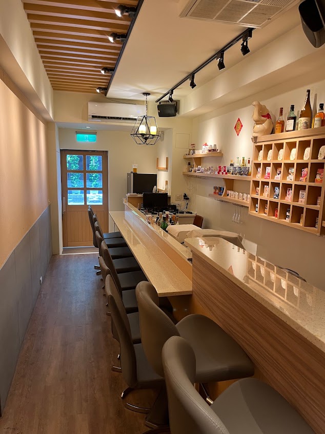 Time Holder Cafe & Bar