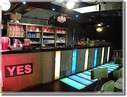 YES國際表演秀餐廳