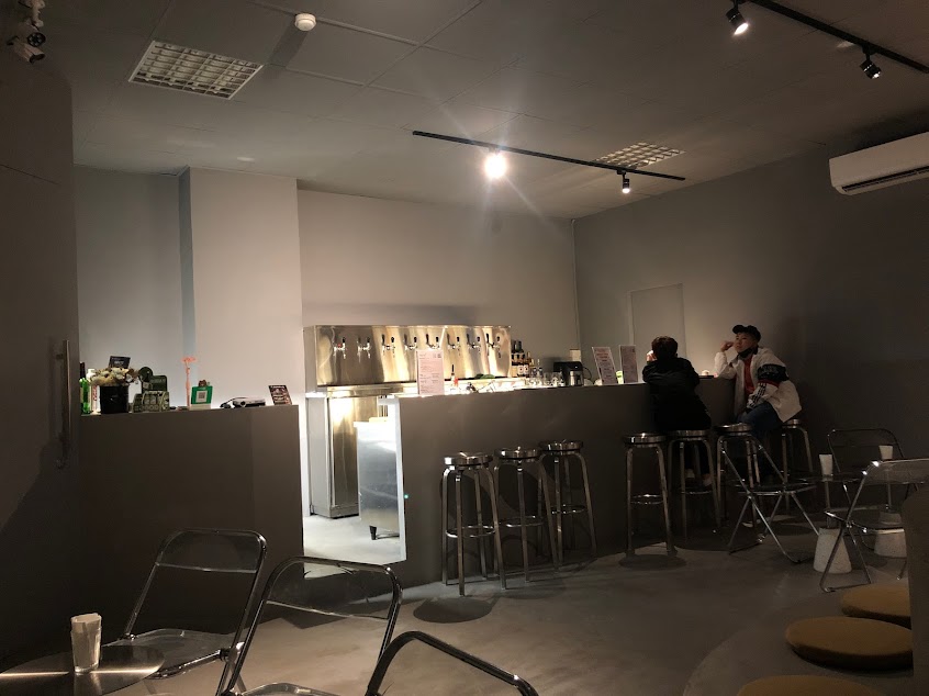 Adore you bar & Double束胸 (女性友善.酒吧.甜點.cocktail.chestbinder)