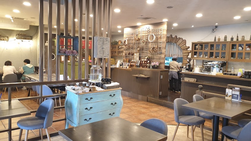 咖哩事典CURRY&MORE 高雄青年店