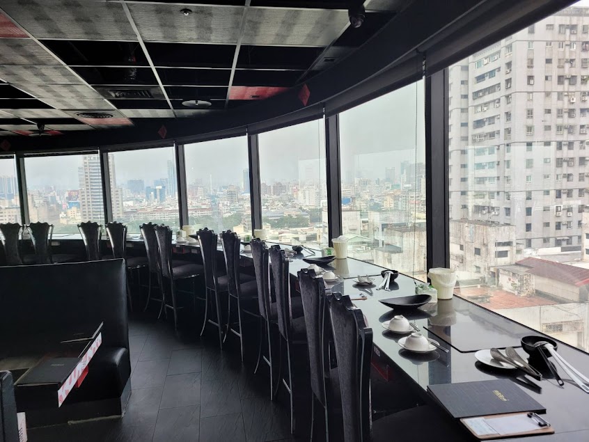 肉多多火鍋-高雄三多店 新光三越