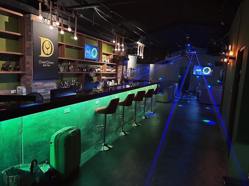 OverDose 酒吧/唱歌/鏢機/慶生/聚餐/調酒/